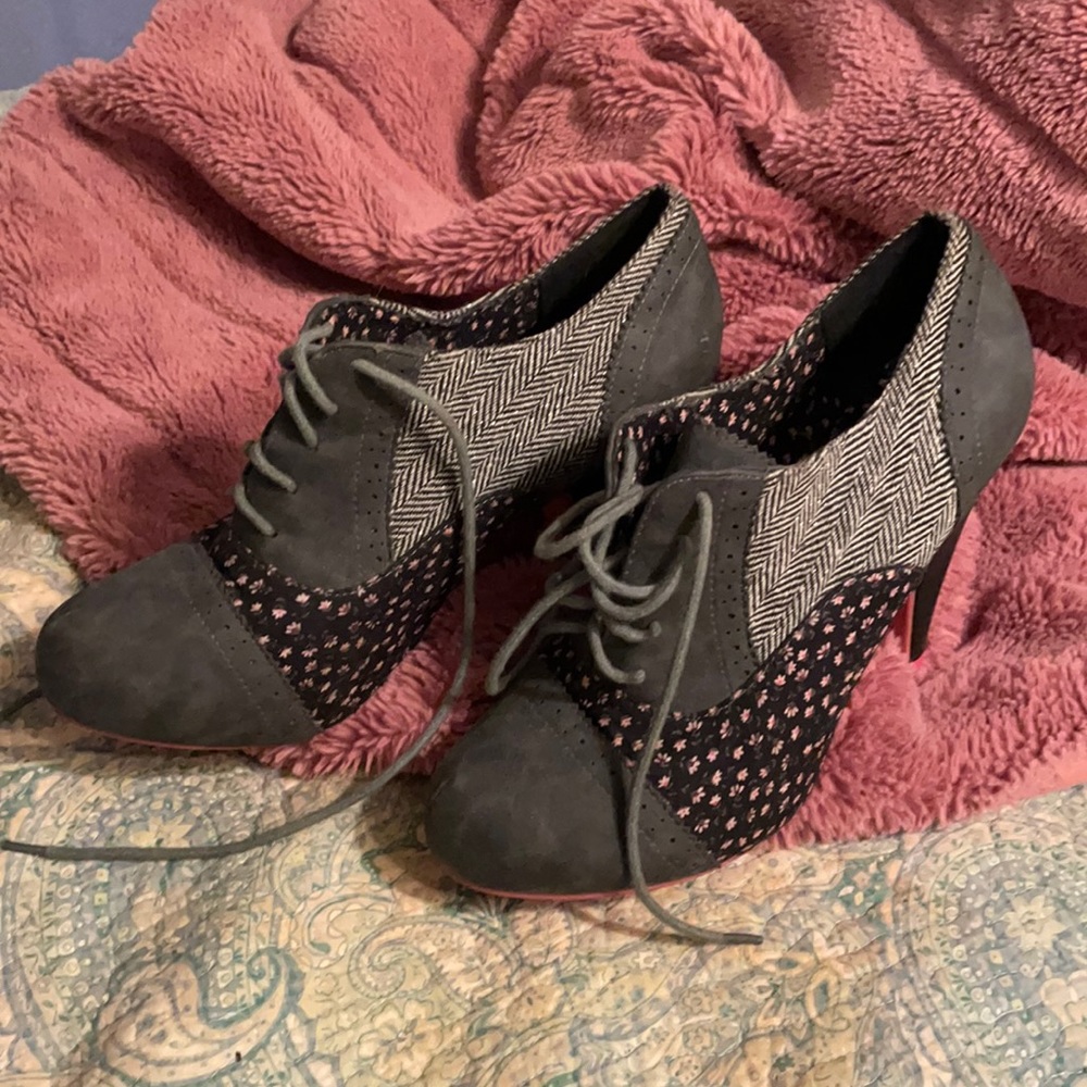Hot Tomatoes Shoes